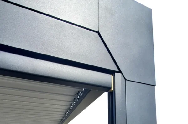 Pergola bioclimatique motorisée Ménéa – Aluminium noir RAL 2100 – 4 x 3 m – LED intégrées